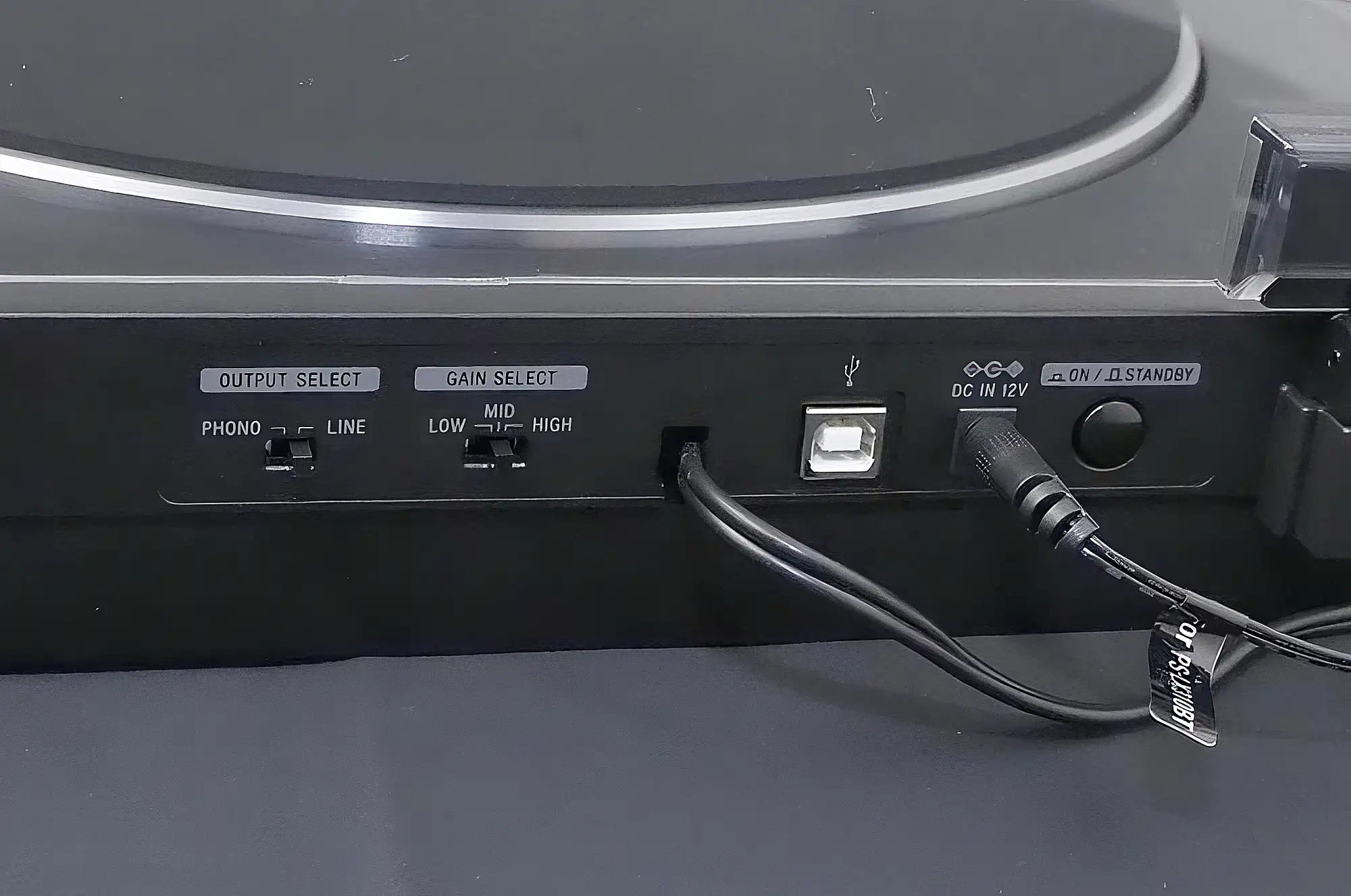 Sony PS-LX310BT виниловый проигрыватель задняя панель