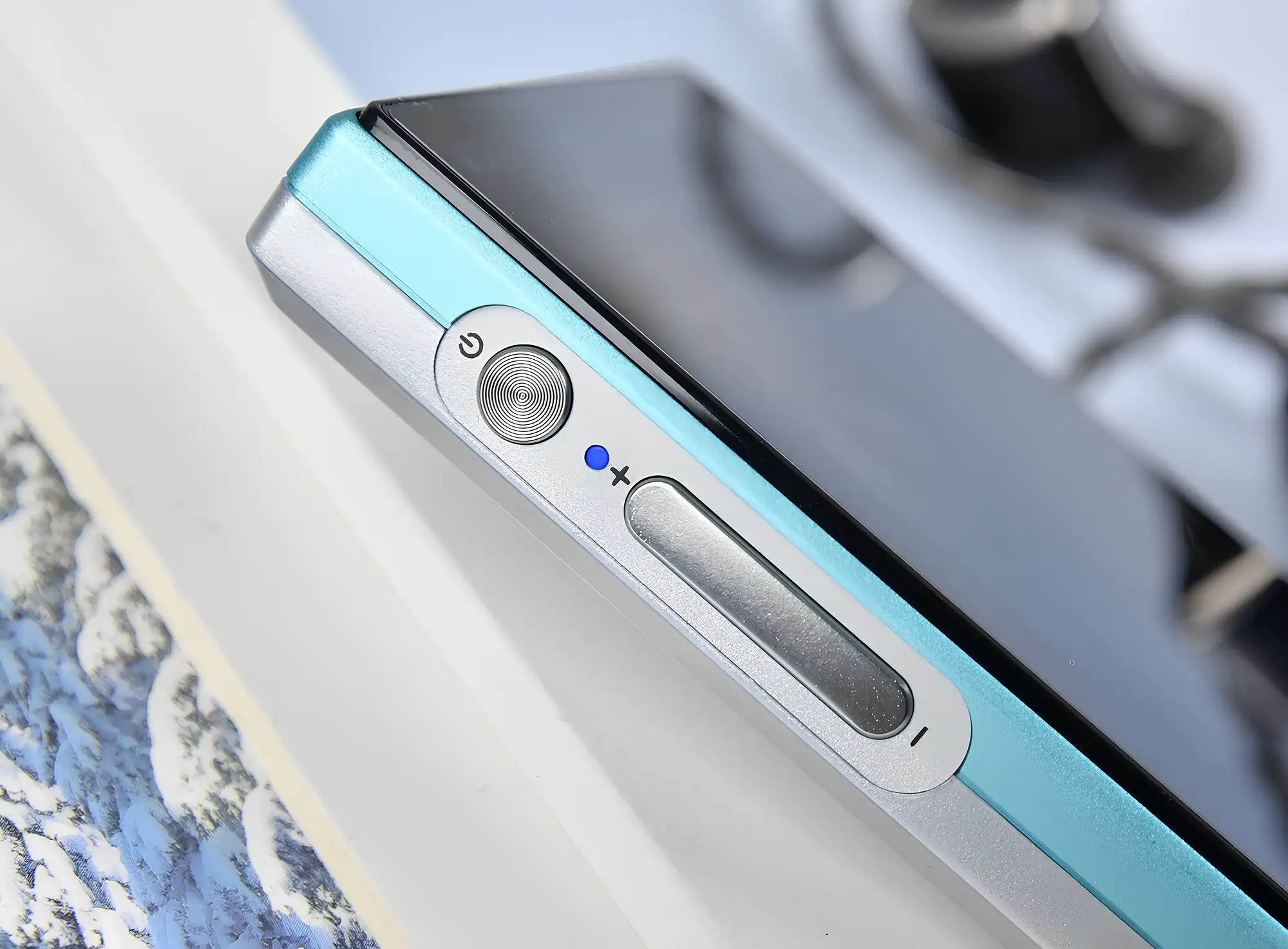 FiiO JM21 кнопка питания с LED-индикацией и качелька регулировки громкости
