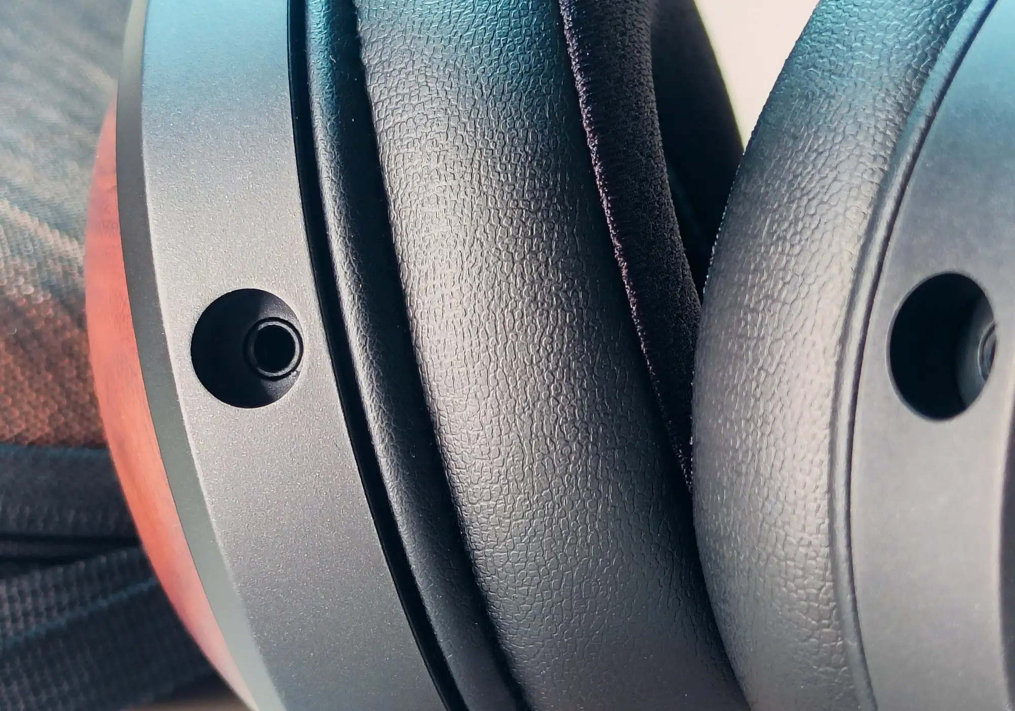 FiiO FT1 разъемы 3.5 мм для подключения аудиокабеля